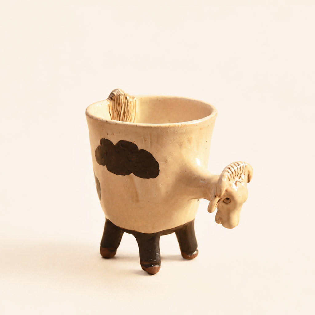 Handcrafted Ceramic Buffalo Bowl (16 × 13 cm)